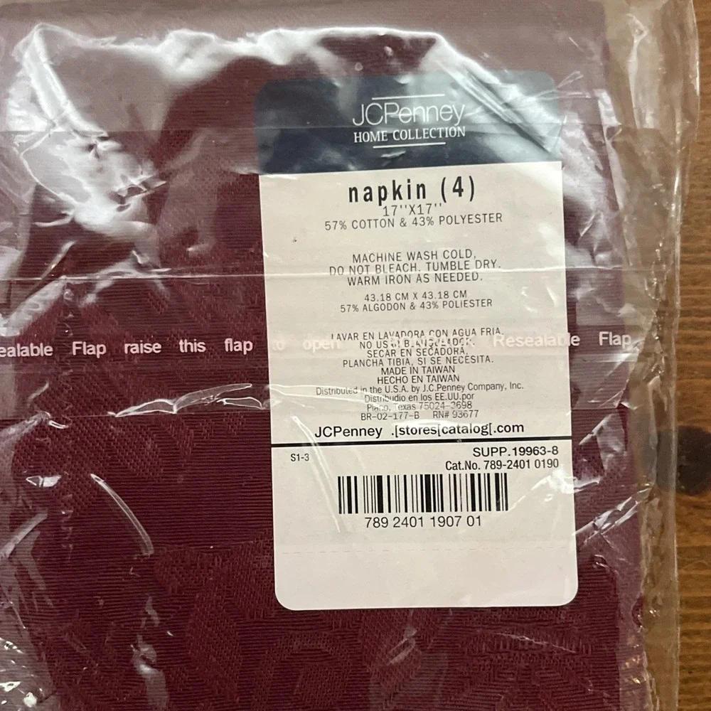 NEW JCPENNEY HOME COLLECTION‎ Cranberry Napkins Set of 4 - 17